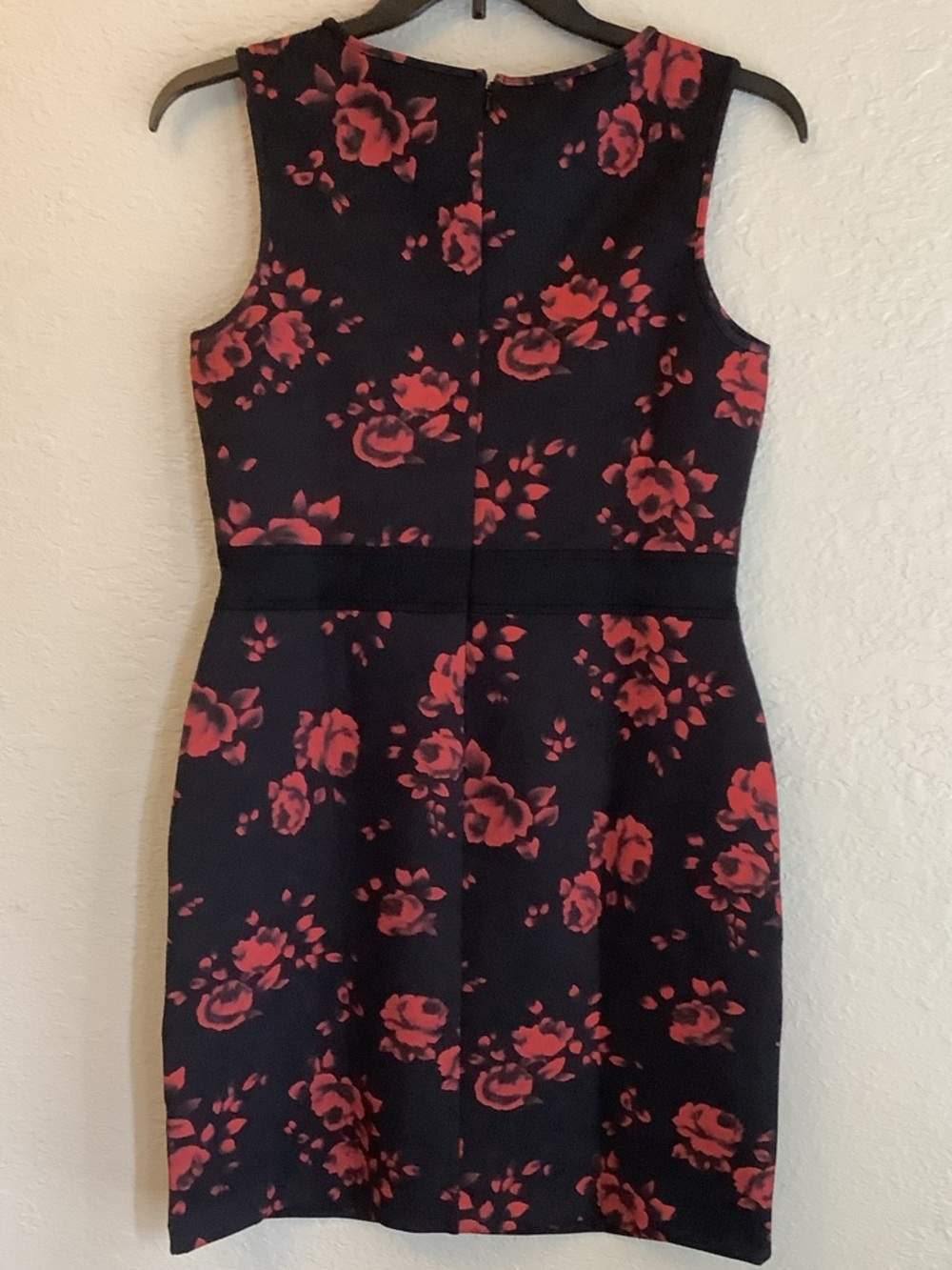 Floral-Print Black Mini Dress with Red Roses - Picture 5 of 9